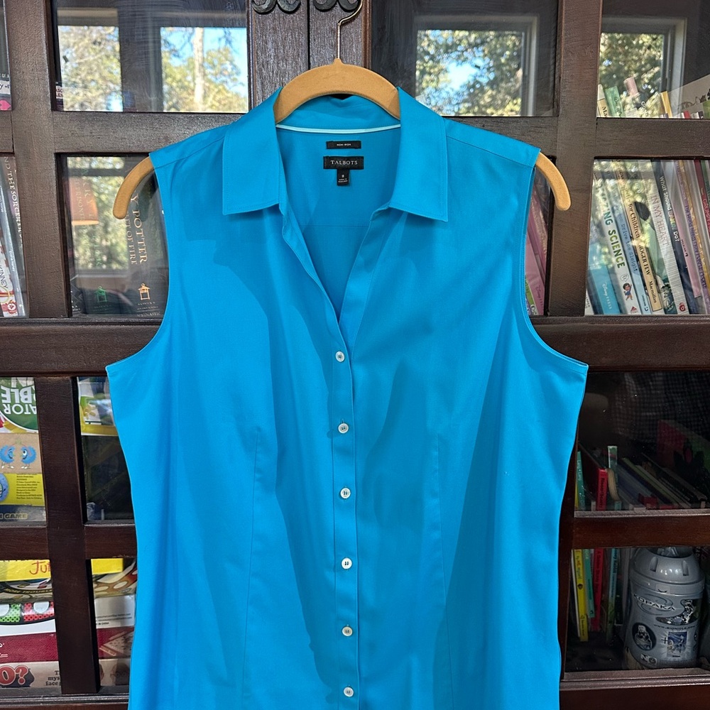 Talbots Women's Vibrant Blue Sleeveless Button Down Shirt